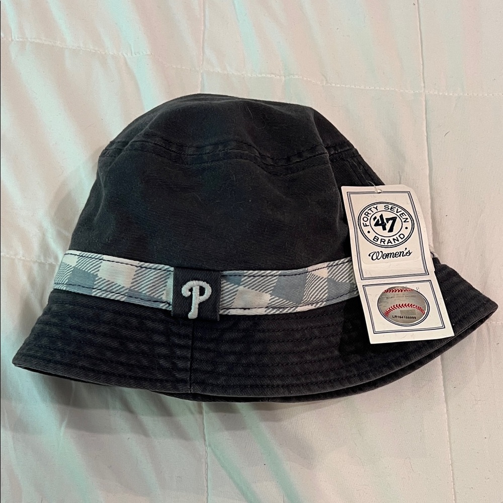 Navy Women’s Phillies Bucket Hat with Plaid Band ‘47 Brand
